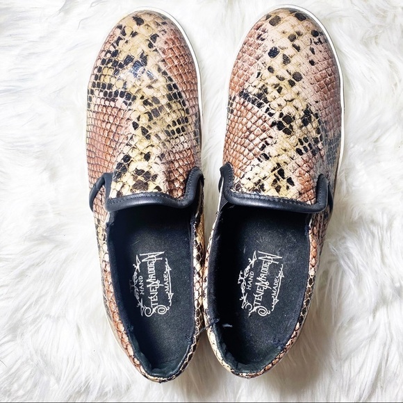 STEVE MADDEN Gunman Hand Made Faux Snakeskin Slip On Loafers, Size 9D - Picture 2 of 12